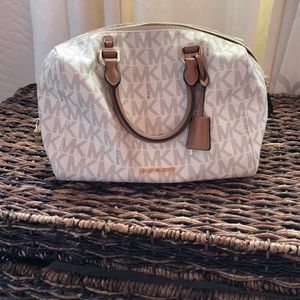 Vanilla Kirby Michael Kors Satchel